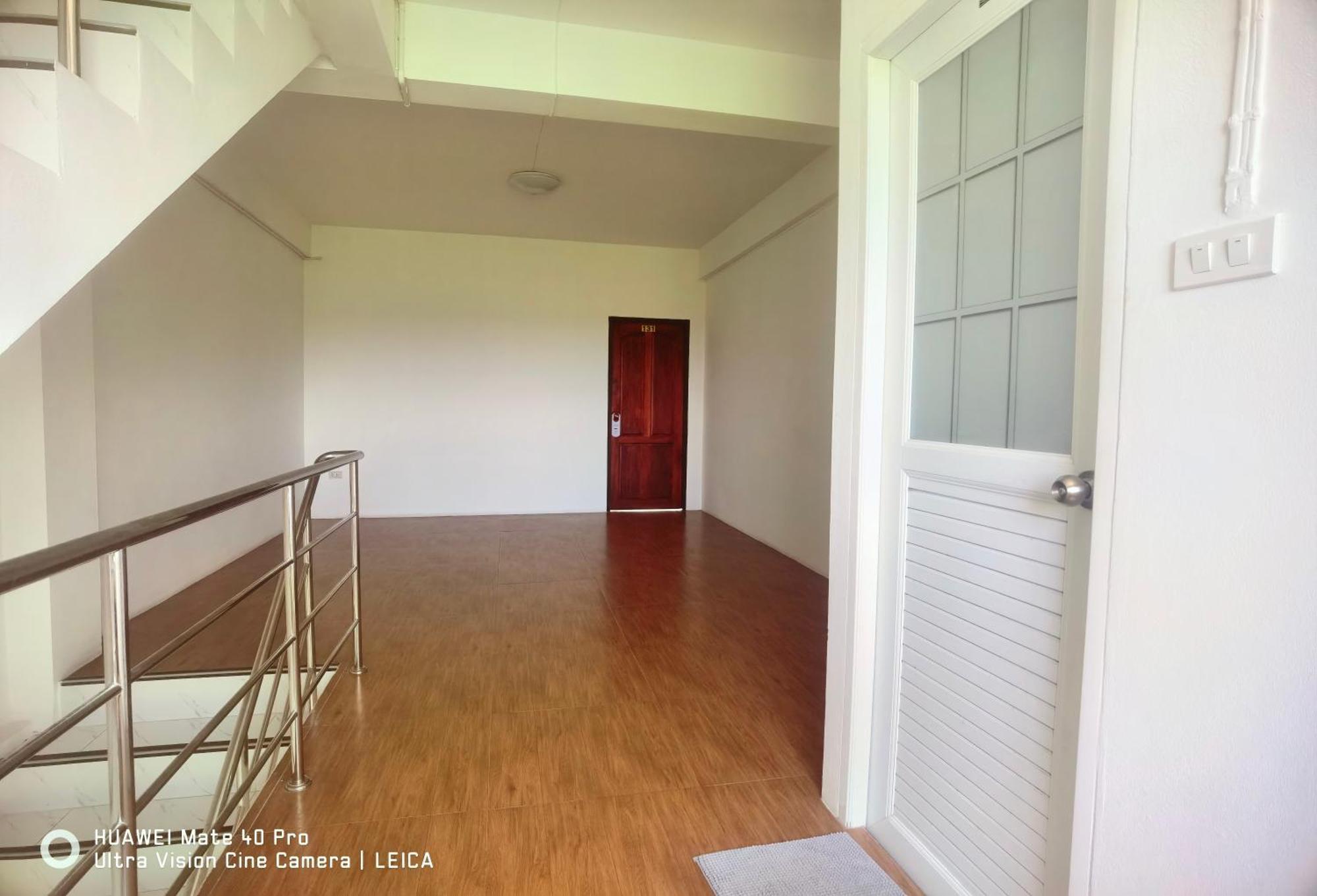 115 Townhouse Hotell Ban Khlong Krang Exteriör bild