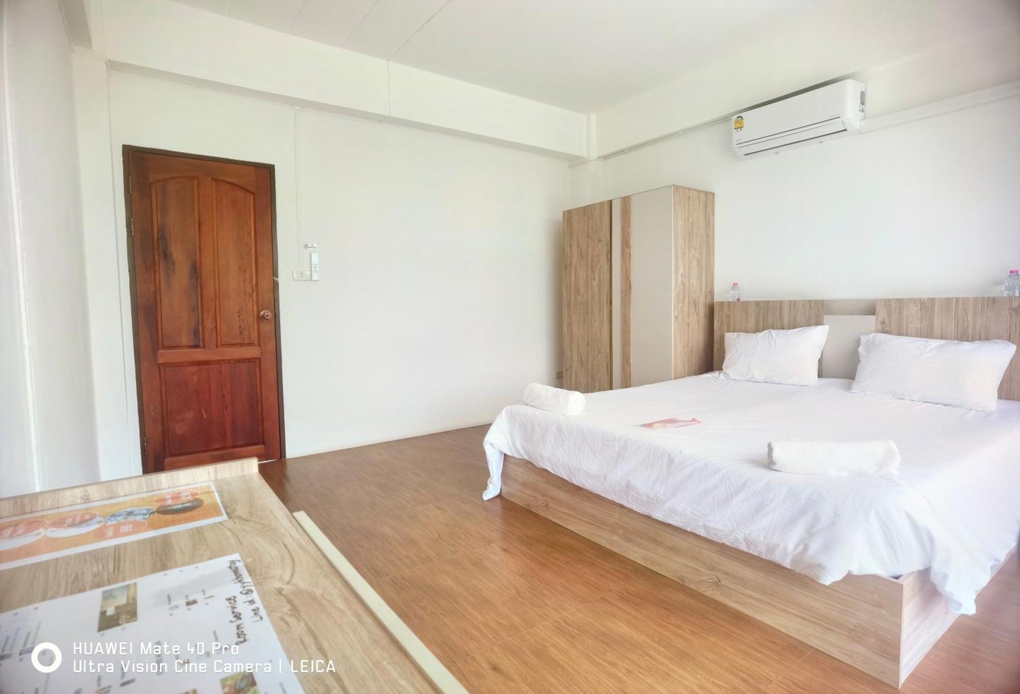115 Townhouse Hotell Ban Khlong Krang Exteriör bild