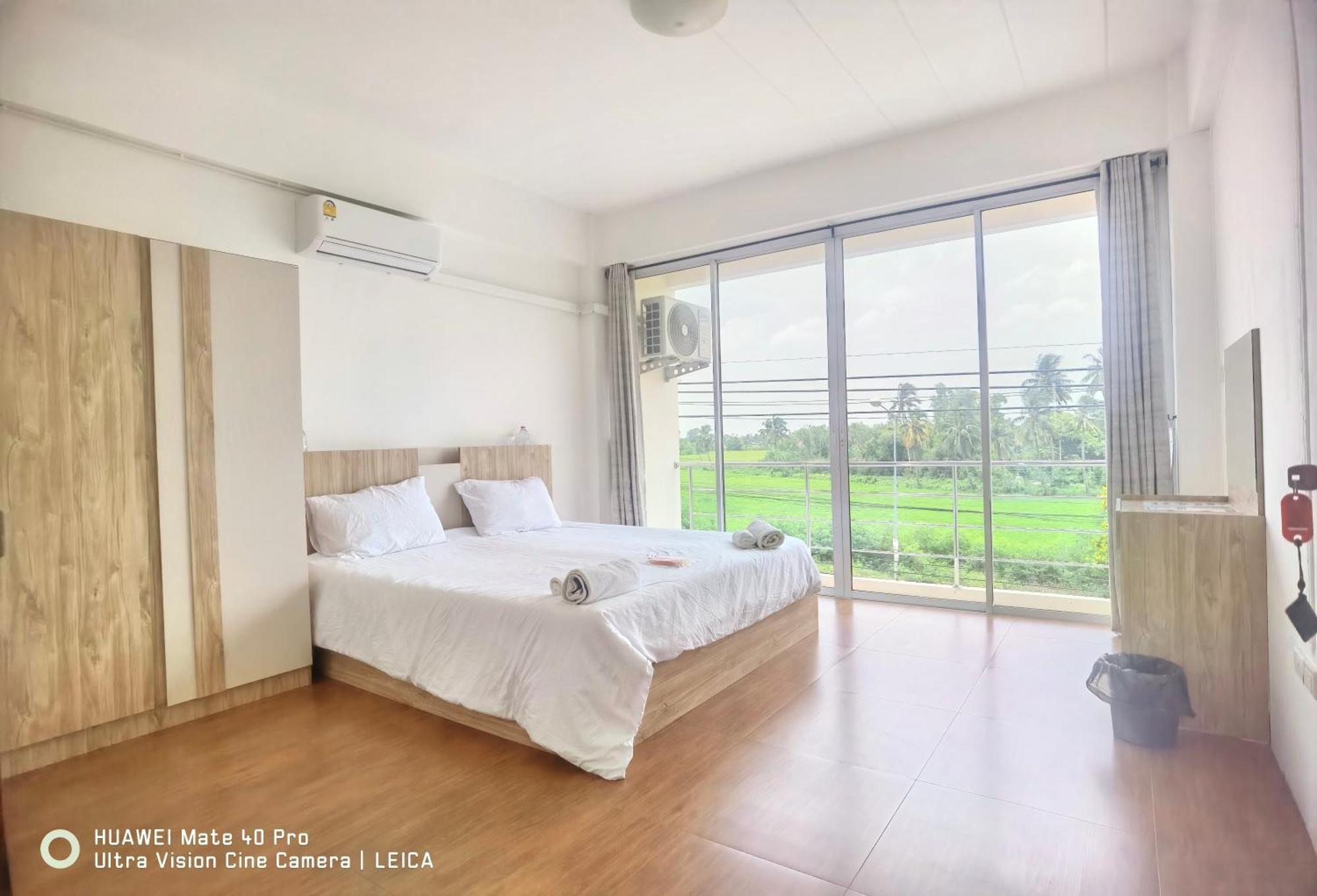 115 Townhouse Hotell Ban Khlong Krang Exteriör bild