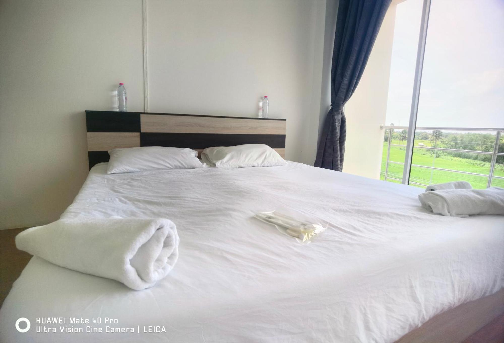 115 Townhouse Hotell Ban Khlong Krang Exteriör bild