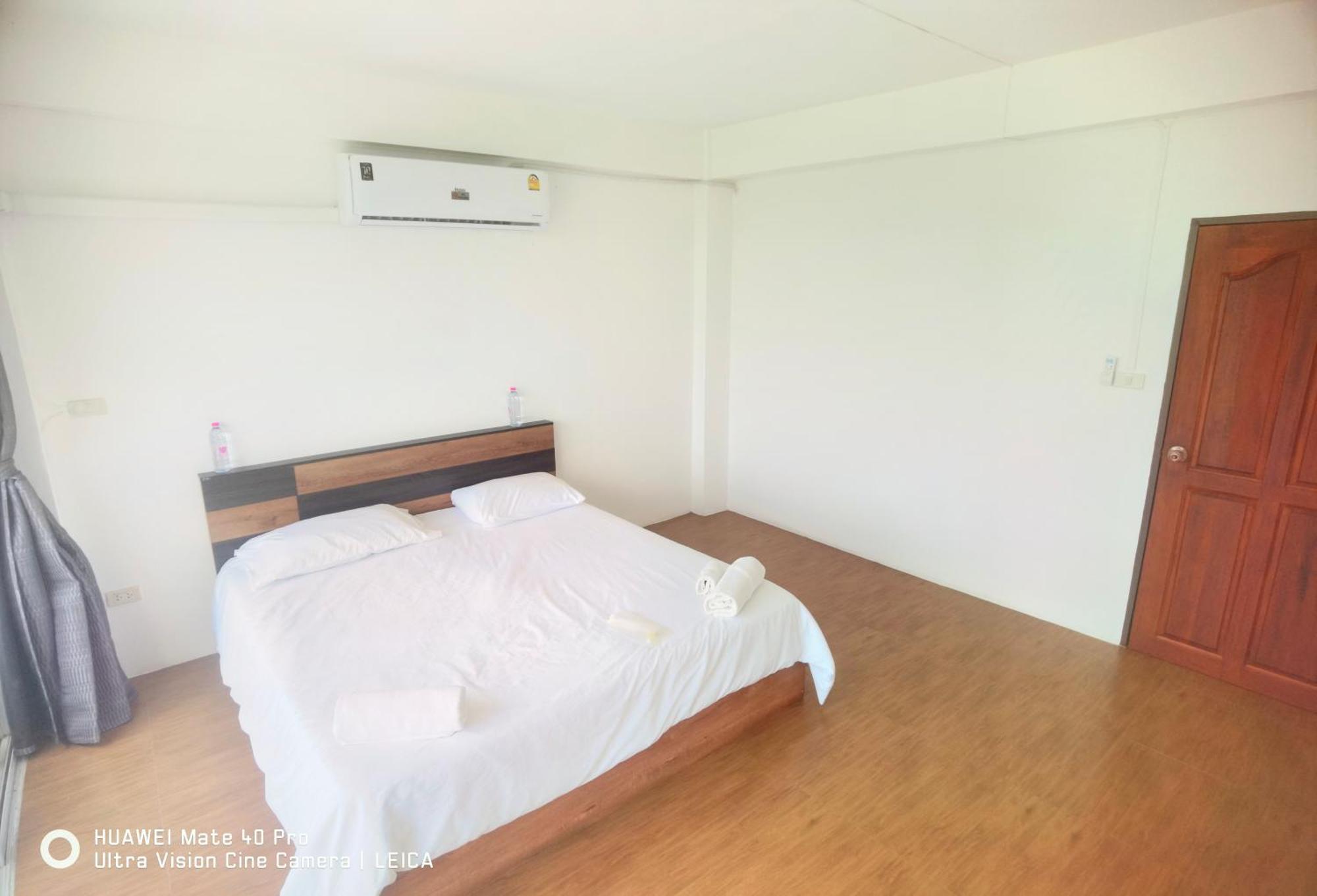 115 Townhouse Hotell Ban Khlong Krang Exteriör bild
