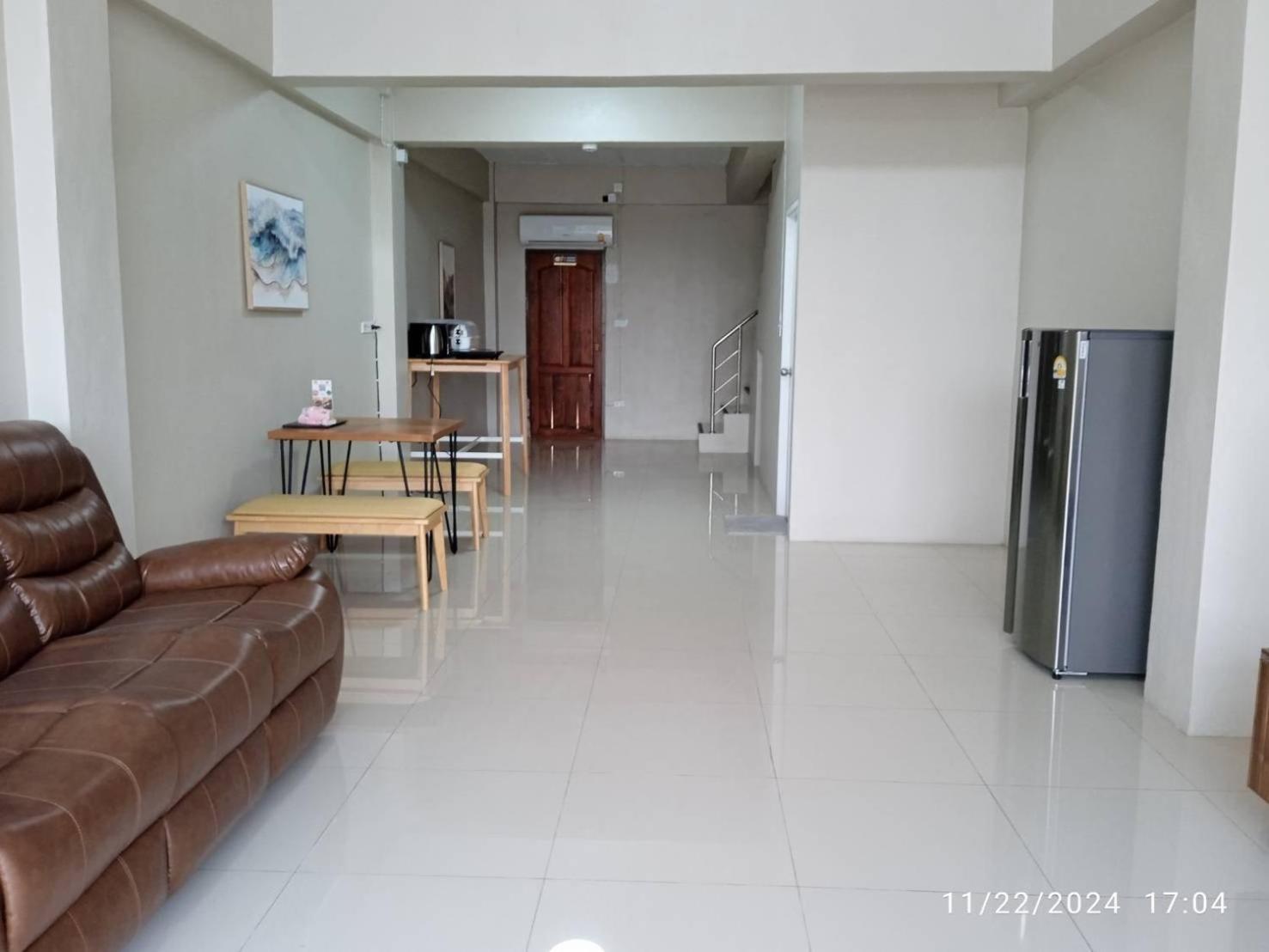 115 Townhouse Hotell Ban Khlong Krang Exteriör bild